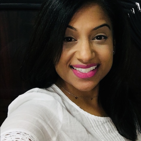 Meet your Posher, Nikki - Picture 3 of 3